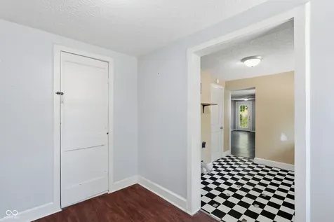 2520 W 60th Street Indianapolis IN 46228