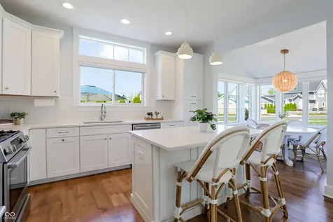 10472 Lower Garden Way Zionsville IN 46077