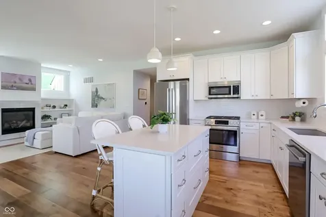 10472 Lower Garden Way Zionsville IN 46077