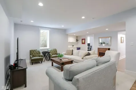 10472 Lower Garden Way Zionsville IN 46077