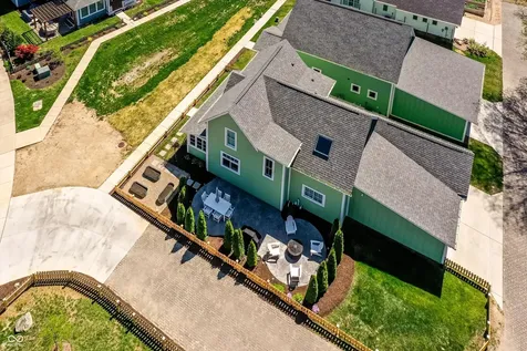 10472 Lower Garden Way Zionsville IN 46077