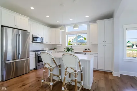 10472 Lower Garden Way Zionsville IN 46077