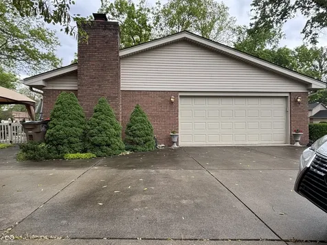 1525 South Drive Columbus IN 47201