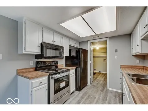 7976 Valley Farms Court Indianapolis IN 46214
