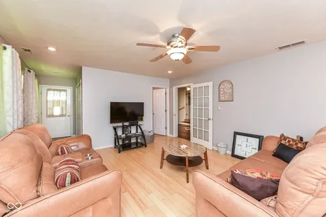4930 E 78th Street Indianapolis IN 46250