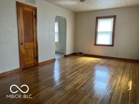 220 E 34th Street Anderson IN 46013