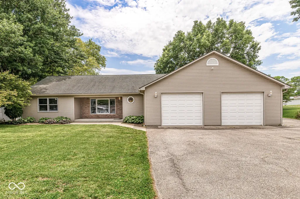 239 Bloomington Pike Morgantown IN 46160