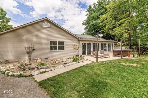 239 Bloomington Pike Morgantown IN 46160