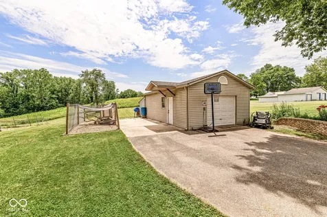 239 Bloomington Pike Morgantown IN 46160