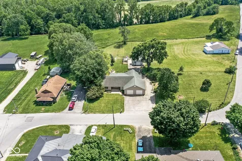 239 Bloomington Pike Morgantown IN 46160
