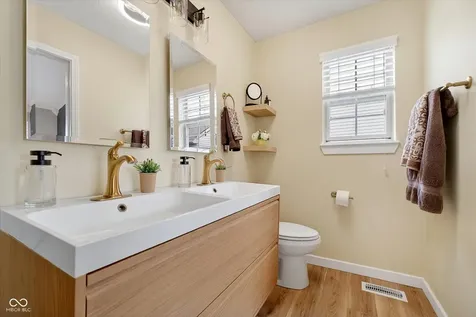 11711 Sand Creek Boulevard Fishers IN 46037