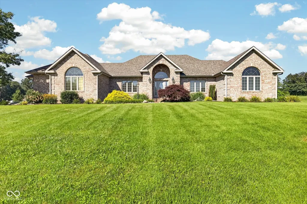675 N Auburn Ridge Drive Linton IN 47441