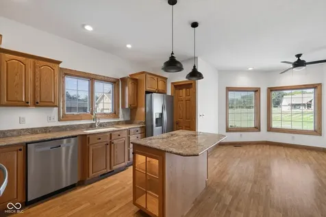 675 N Auburn Ridge Drive Linton IN 47441