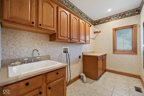 675 N Auburn Ridge Drive Linton IN 47441