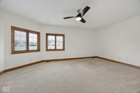 675 N Auburn Ridge Drive Linton IN 47441