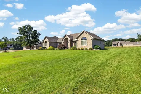 675 N Auburn Ridge Drive Linton IN 47441