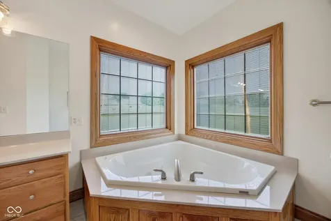 675 N Auburn Ridge Drive Linton IN 47441