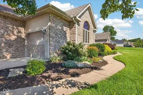 675 N Auburn Ridge Drive Linton IN 47441