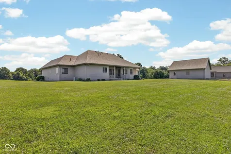 675 N Auburn Ridge Drive Linton IN 47441