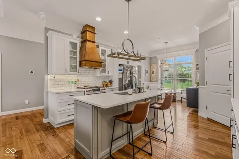 3831 Sycamore Bend Court Columbus IN 47203