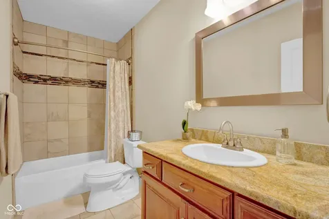 3831 Sycamore Bend Court Columbus IN 47203