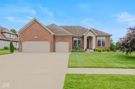 3831 Sycamore Bend Court Columbus IN 47203