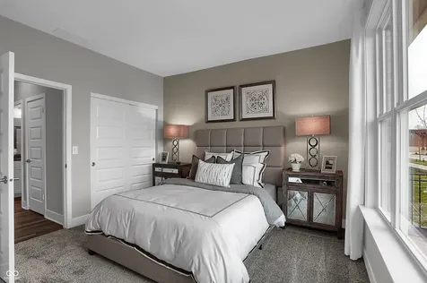 2367 Red Squirrel Way Zionsville IN 46077