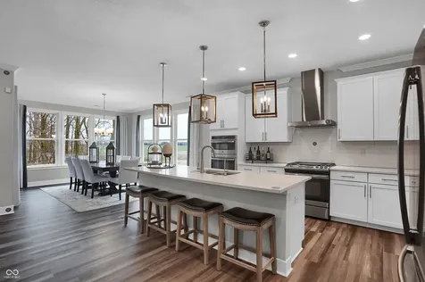 2367 Red Squirrel Way Zionsville IN 46077