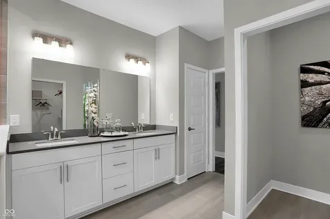 2367 Red Squirrel Way Zionsville IN 46077