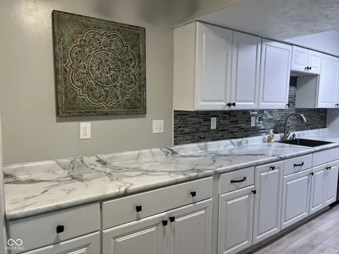4227 Greenway Drive Indianapolis IN 46220