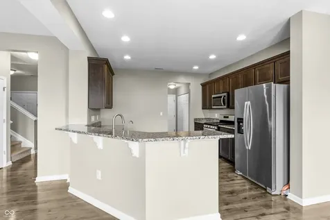 2064 Shadow Creek Boulevard Columbus IN 47201