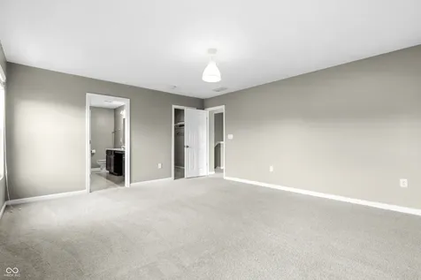 2064 Shadow Creek Boulevard Columbus IN 47201