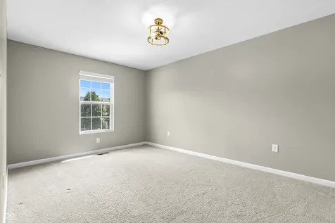 2064 Shadow Creek Boulevard Columbus IN 47201