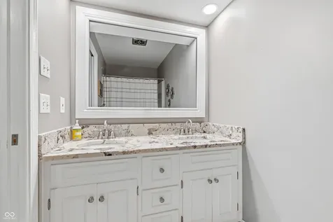 10716 W Lakeshore Drive Carmel IN 46033