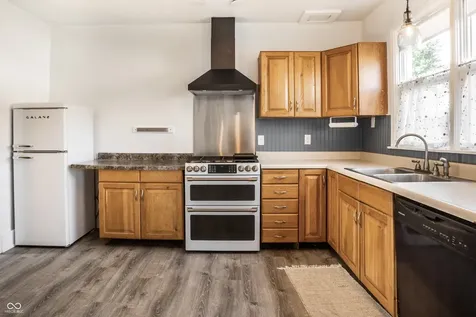 219 W Garden Street Fortville IN 46040