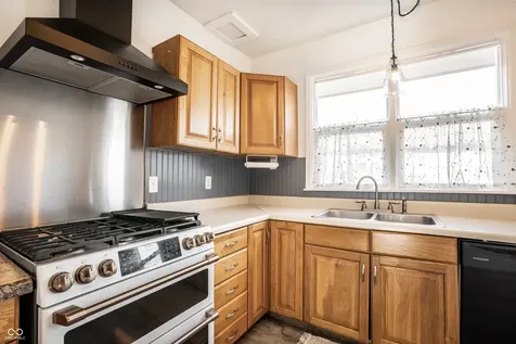 219 W Garden Street Fortville IN 46040