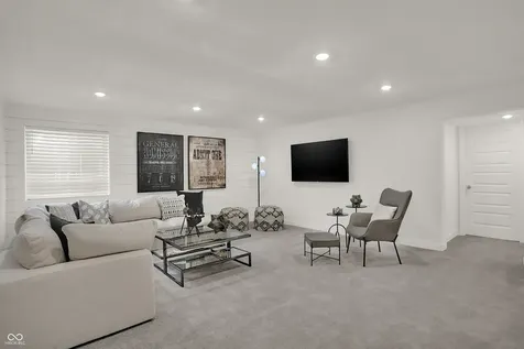2353 Red Squirrel Way Zionsville IN 46077