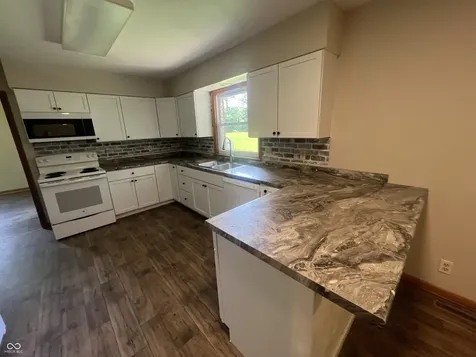 651 S Coal Creek Drive Hillsboro IN 47949