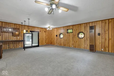 2525 E Jackson Street Muncie IN 47303