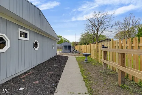 2525 E Jackson Street Muncie IN 47303