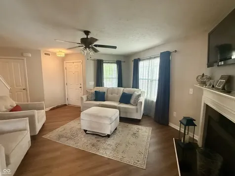 8063 Loveridge Drive Indianapolis IN 46268
