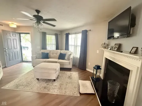 8063 Loveridge Drive Indianapolis IN 46268