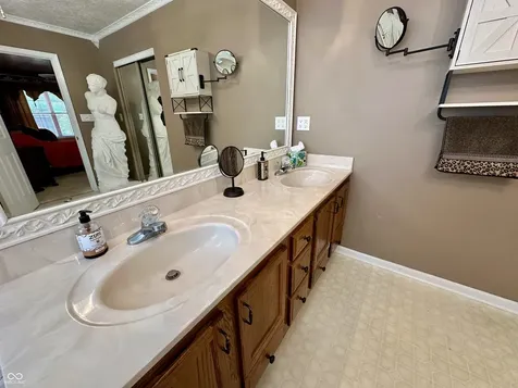 1117 Fontana Court Indianapolis IN 46229
