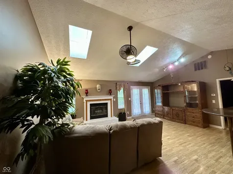 1117 Fontana Court Indianapolis IN 46229