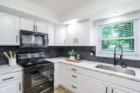 512 Lexington Boulevard Carmel IN 46032