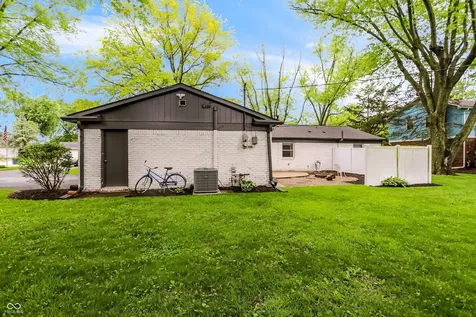 512 Lexington Boulevard Carmel IN 46032