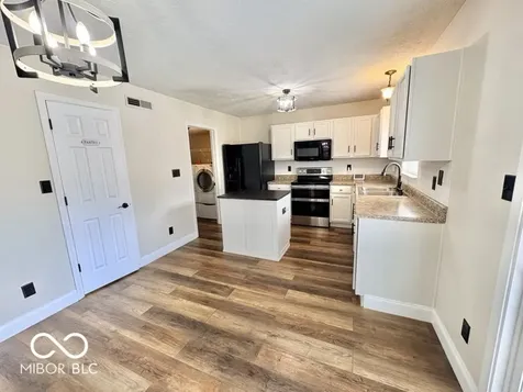 1240 Legacy Lane Indianapolis IN 46234