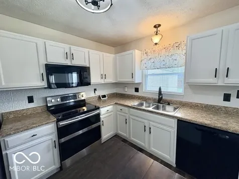 1240 Legacy Lane Indianapolis IN 46234