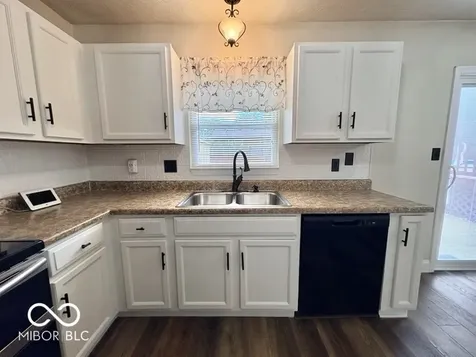 1240 Legacy Lane Indianapolis IN 46234
