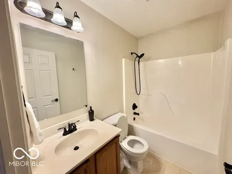 1240 Legacy Lane Indianapolis IN 46234